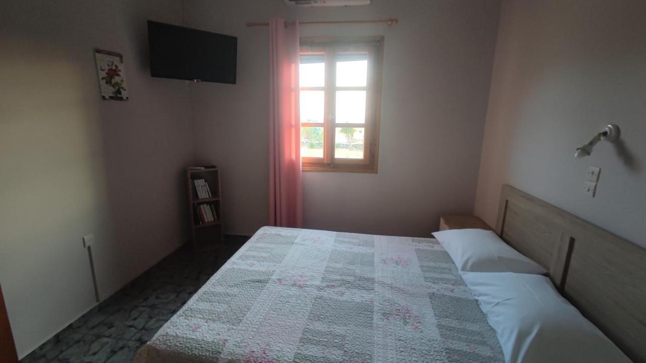 Tramonto Nel Delfini Apartment Kini Bagian luar foto