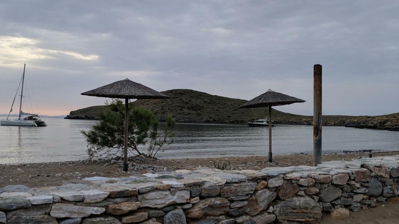 Tramonto Nel Delfini Apartment Kini Bagian luar foto